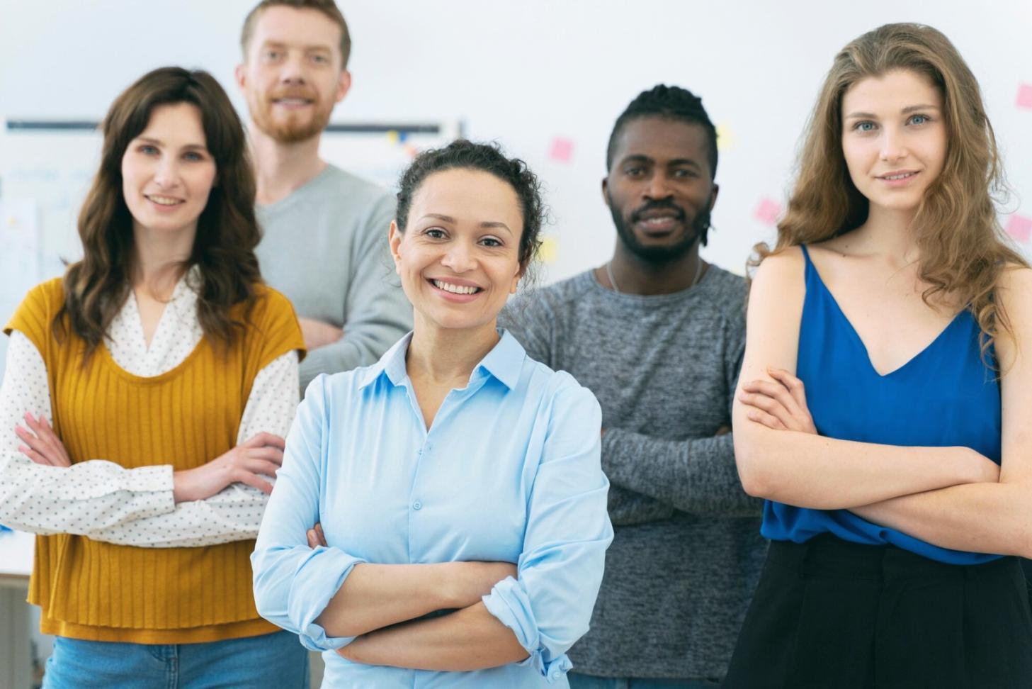 Peserta mempelajari berbagai instrumen investasi dengan panduan terstruktur